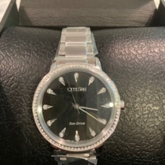 Watch - Picture 4 of 4